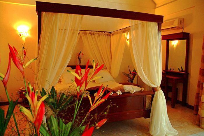 Crystal Paradise Resort Spa & Winery Narra Buitenkant foto